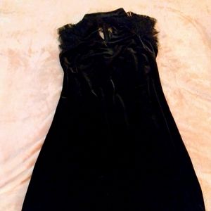 💕2 FOR $40- Express Size XXS Black Velvet and Black Lace Dress 👗